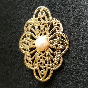 Vintage Brooch